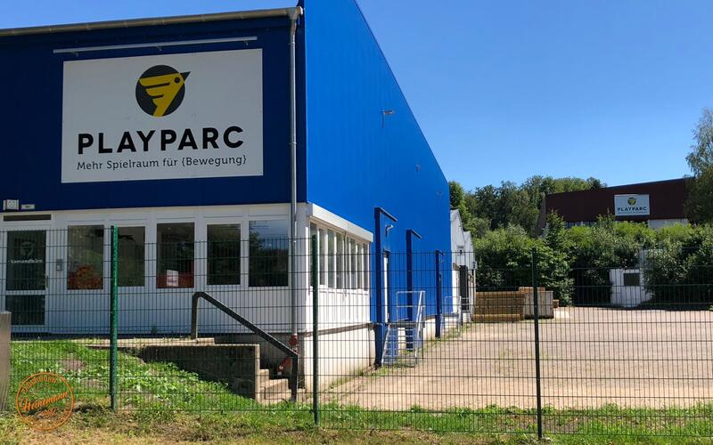 Gebäudewerbung Playparc